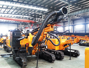 KGH4/YCH4型露天潛孔鉆車