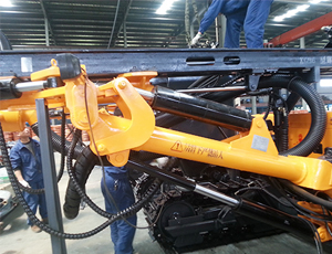 KGH6型露天潛孔鉆車