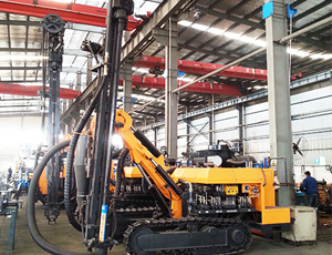 KGH8型露天潛孔鉆車